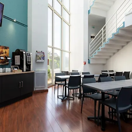 Kyriad Eco Lille Sud - Godault