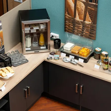 Hotel Kyriad Eco Lille Sud - Godault