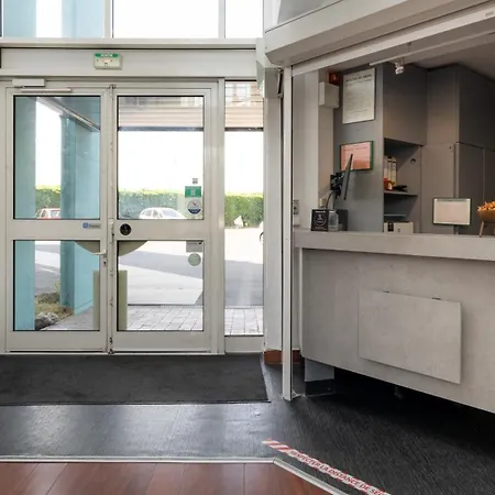 Kyriad Eco Lille Sud - Godault Отель