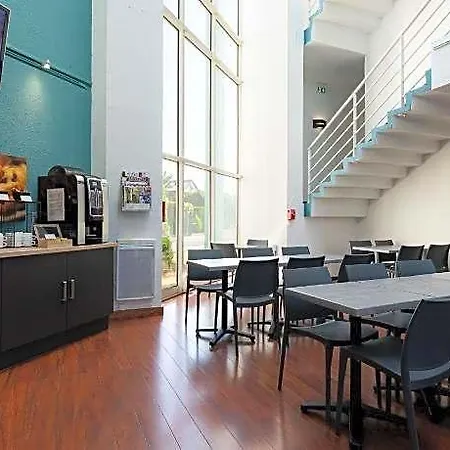 Hotell Kyriad Eco Lille Sud - Godault 2*