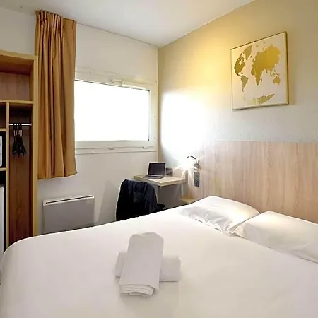 Kyriad Eco Lille Sud - Godault 2*