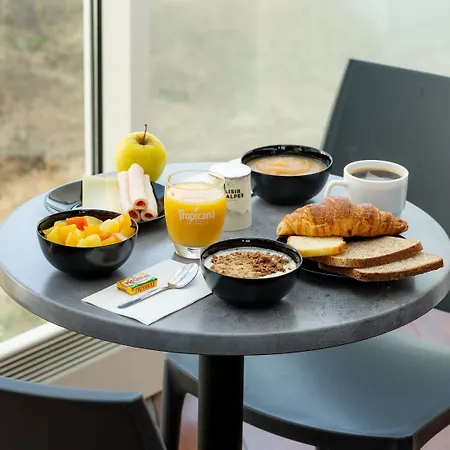 Kyriad Eco Lille Sud - Godault Hotel 2*
