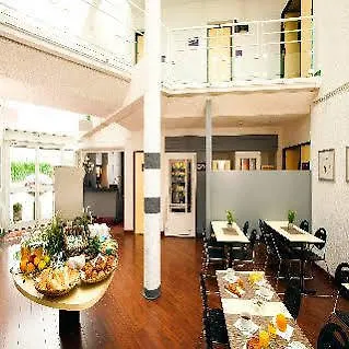 Отель Kyriad Eco Lille Sud - Godault 2*